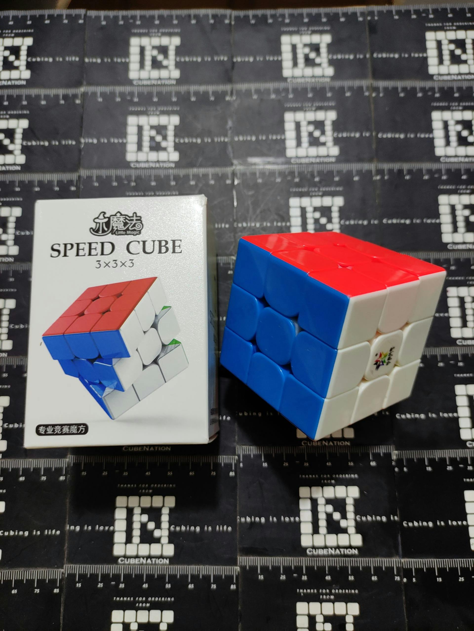 YuXin Little Magic 3x3x3 Cube - Stickerless 2021 + Stand